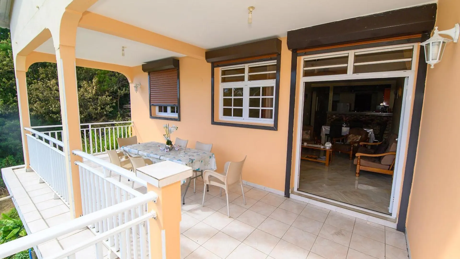 Villa Vue Sur La Montagne à Pointe-Noire Guadeloupe
